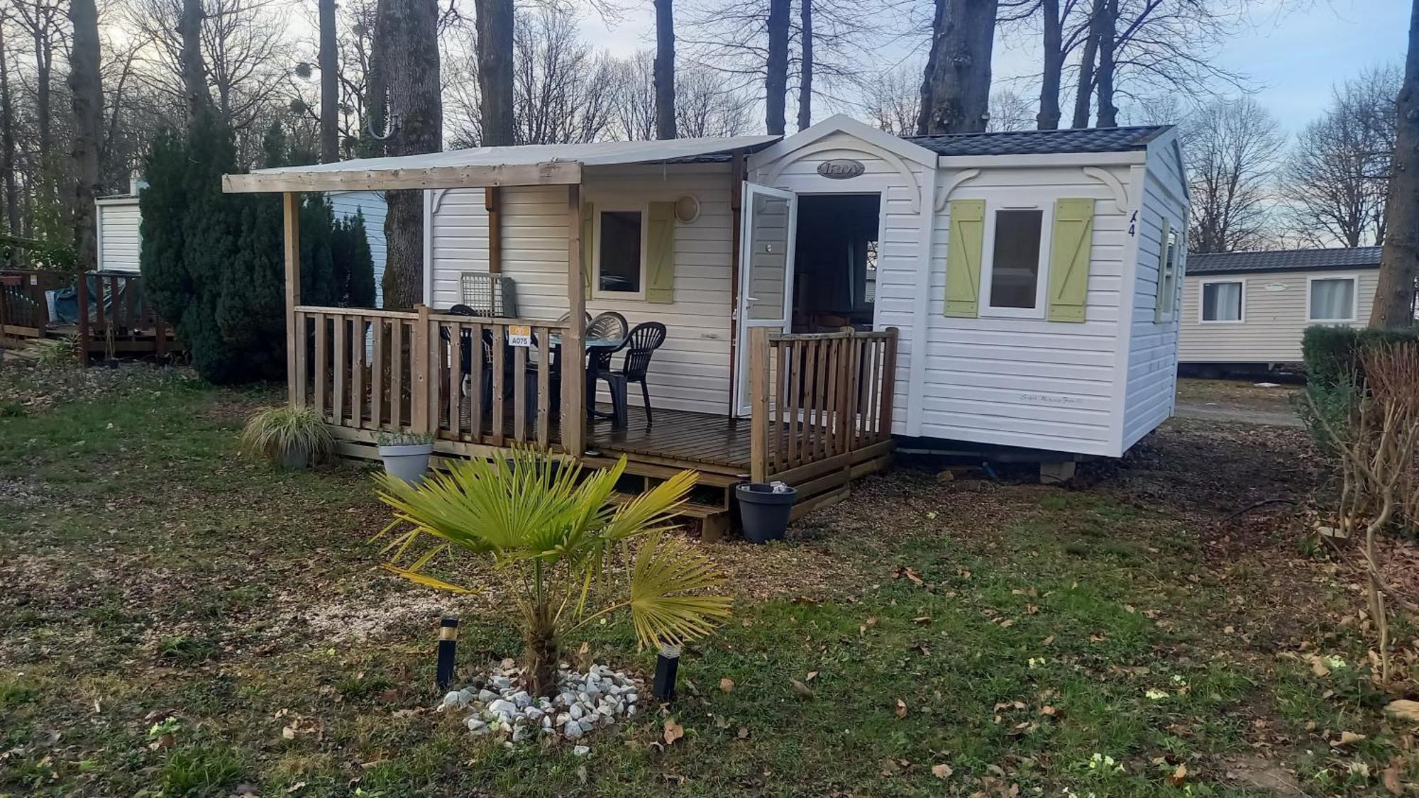 Location Mobil-Home Le Parc Des Roches Saint-Cheron Экстерьер фото