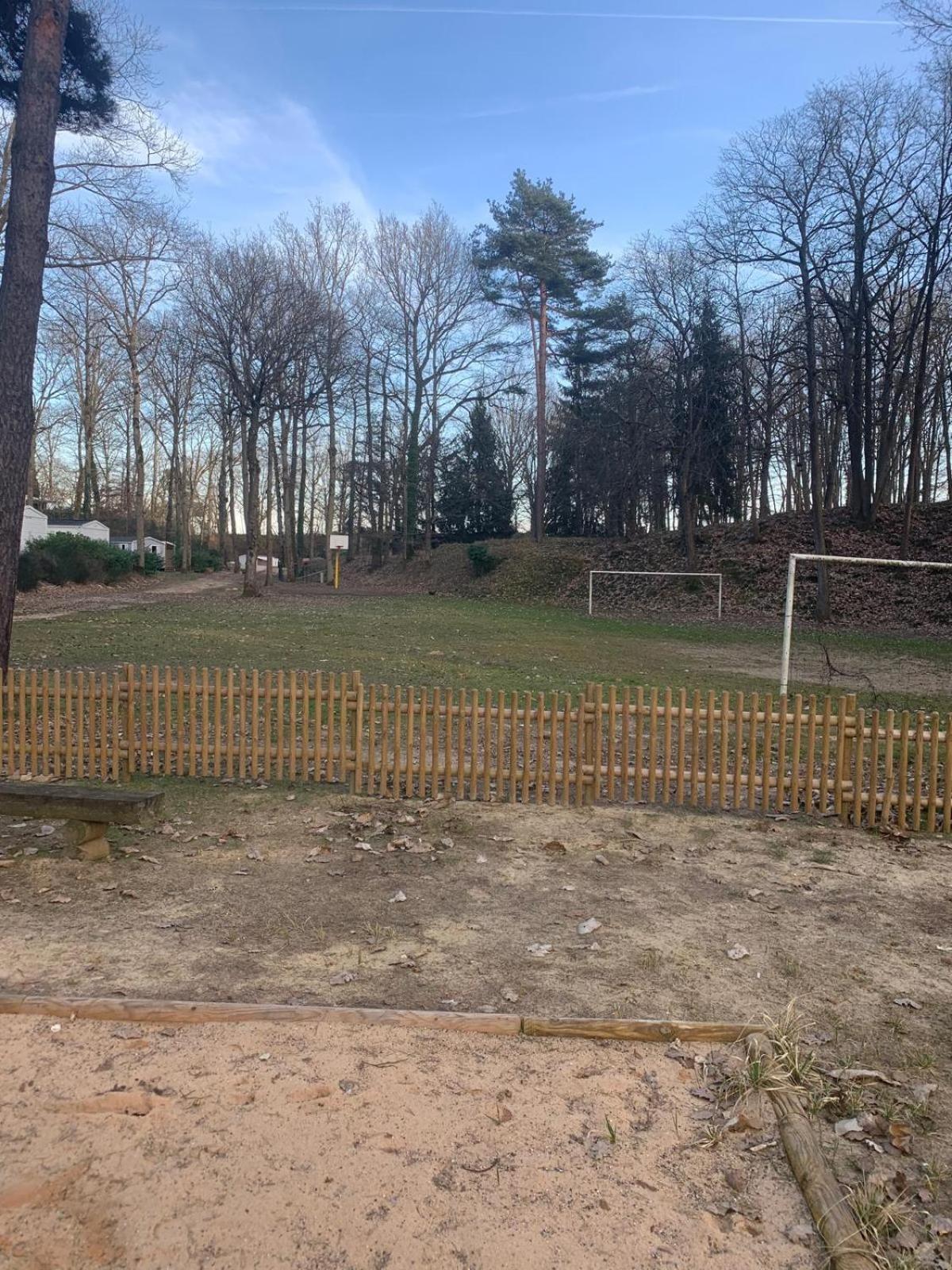 Location Mobil-Home Le Parc Des Roches Saint-Cheron Номер фото